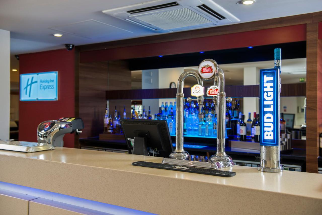 Holiday Inn Express London - Dartford By Ihg Eksteriør billede